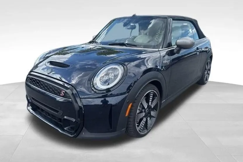 2023 Mini Cooper Convertible S photo 1