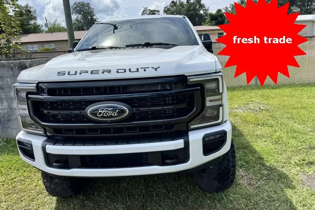 2022 Ford F-250 Lariat photo 1