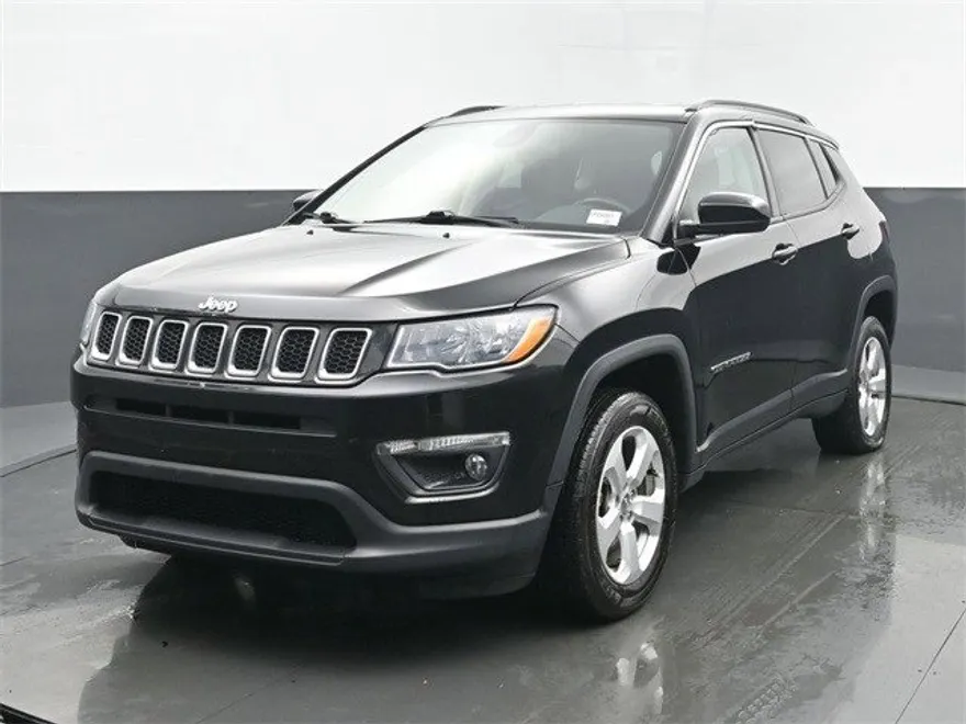 2020 Jeep Compass Latitude photo 1