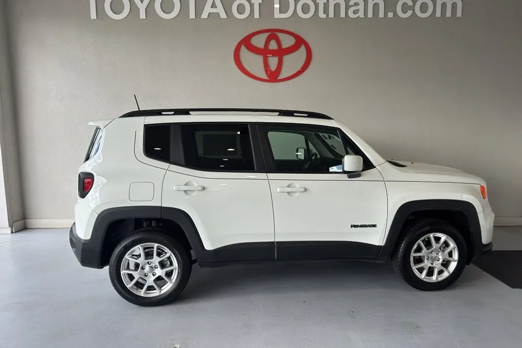 2021 Jeep Renegade Latitude photo 1