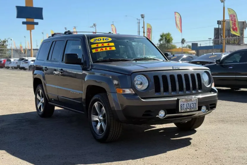 2016 Jeep Patriot High Altitude Altitude Edition Sport photo 1