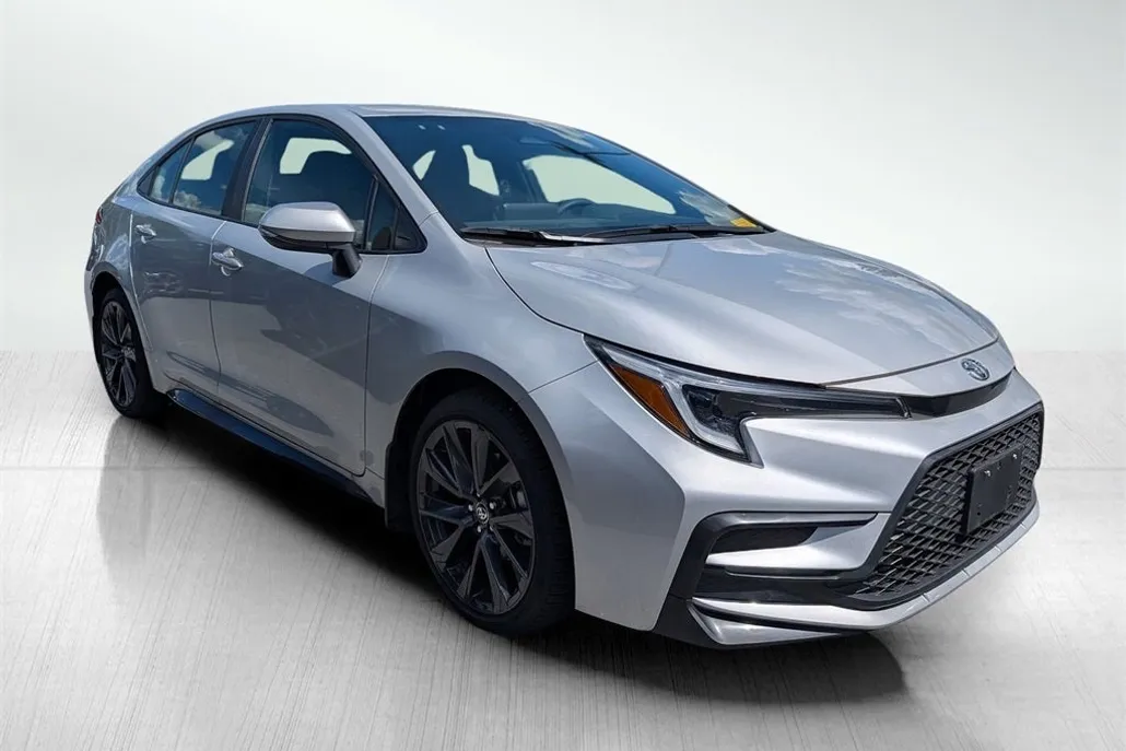 2024 Toyota Corolla SE photo 1