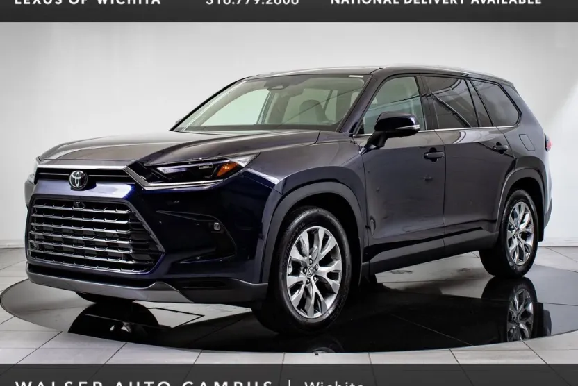 2024 Toyota Grand Highlander Limited photo 1
