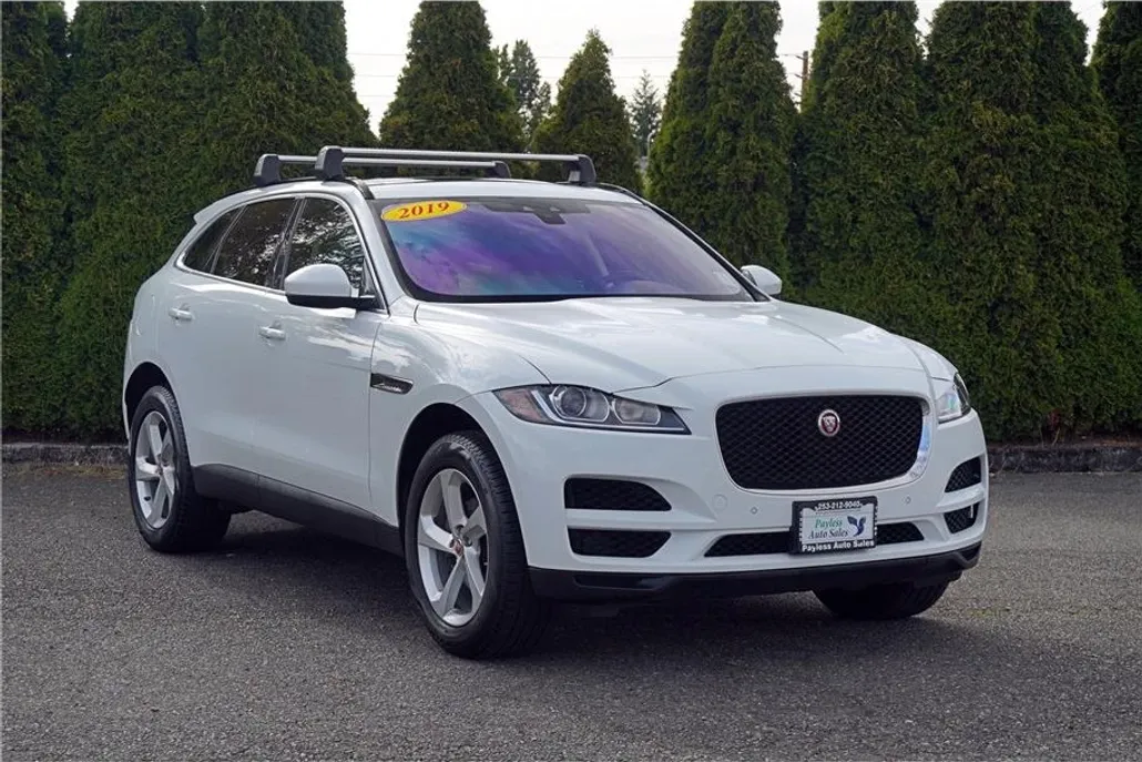 2019 Jaguar F-PACE Premium photo 1