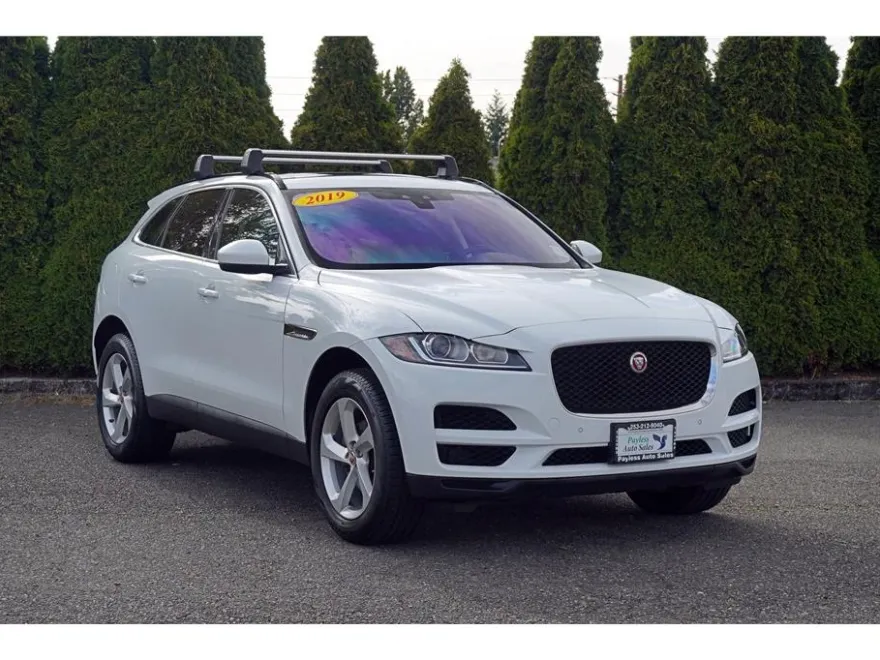 2019 Jaguar F-PACE Premium photo 1
