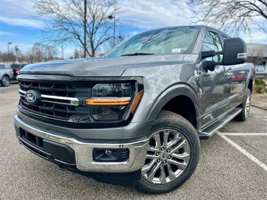 2025 Ford F-150 XLT photo 1