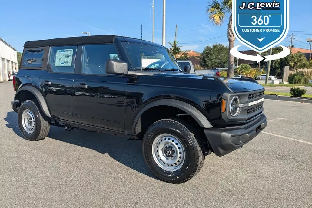 2025 Ford Bronco Base photo 1
