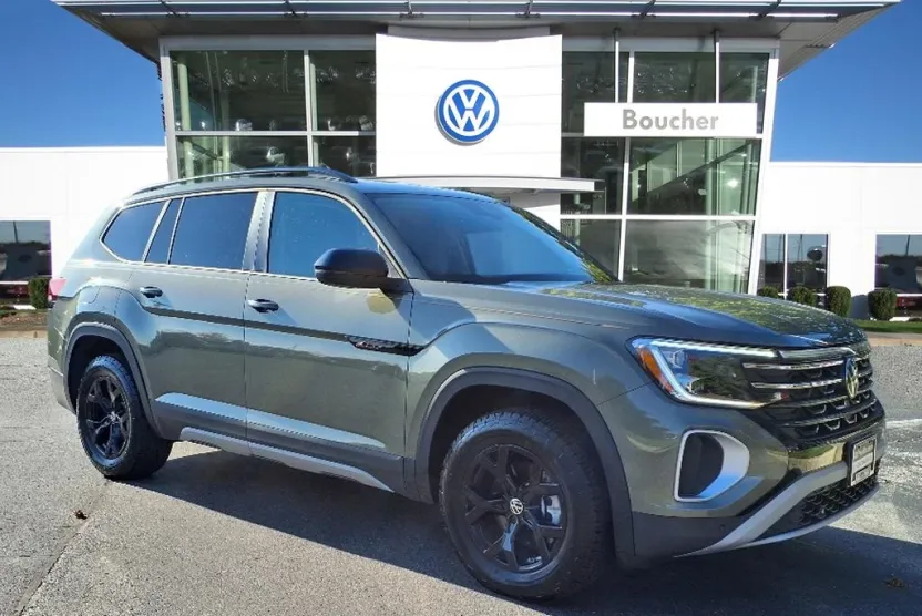 2025 Volkswagen Atlas Peak Edition SE photo 1
