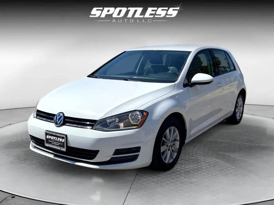 2015 Volkswagen Golf TSI S photo 1