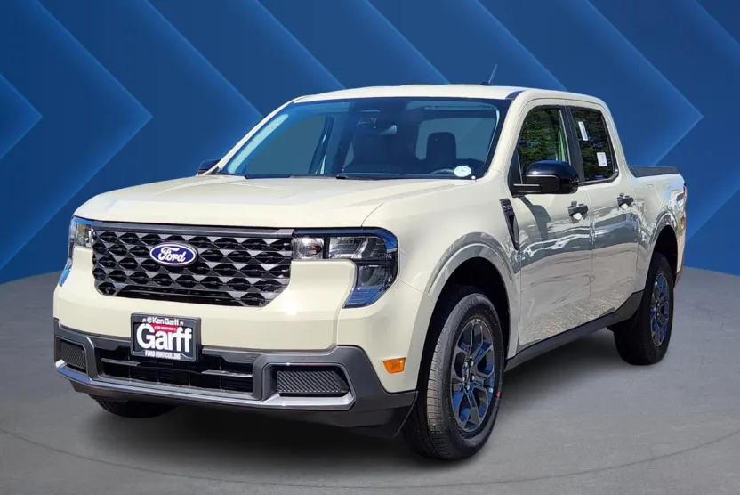 2025 Ford Maverick XLT photo 1