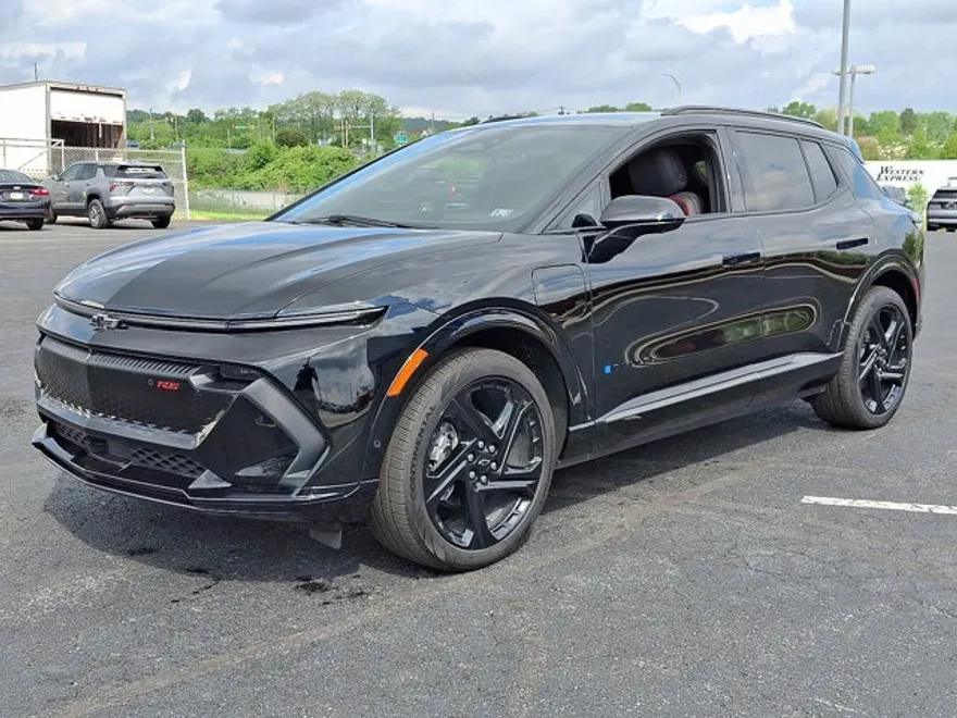 2024 Chevrolet Equinox EV 3RS photo 1