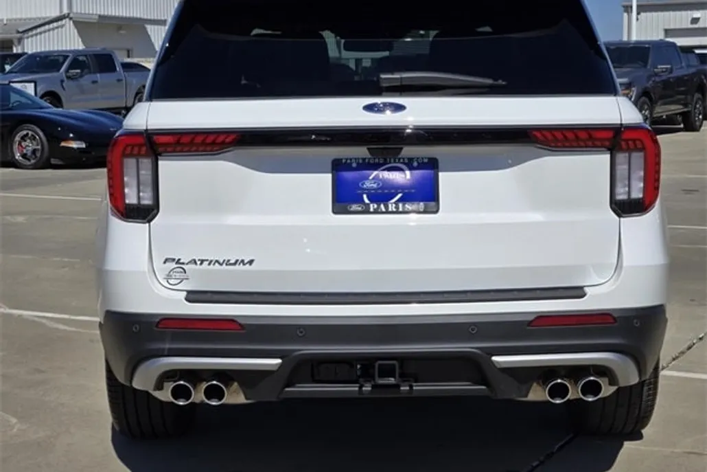 2025 Ford Explorer Platinum photo 1