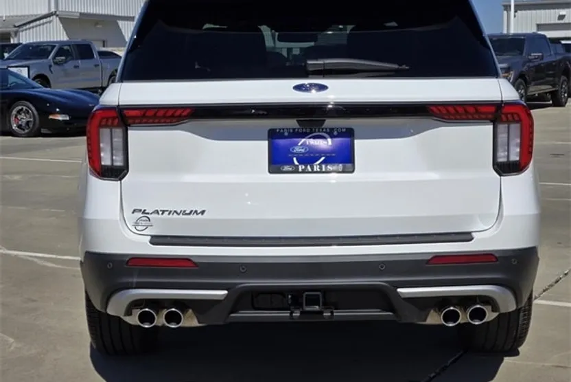 2025 Ford Explorer Platinum photo 1