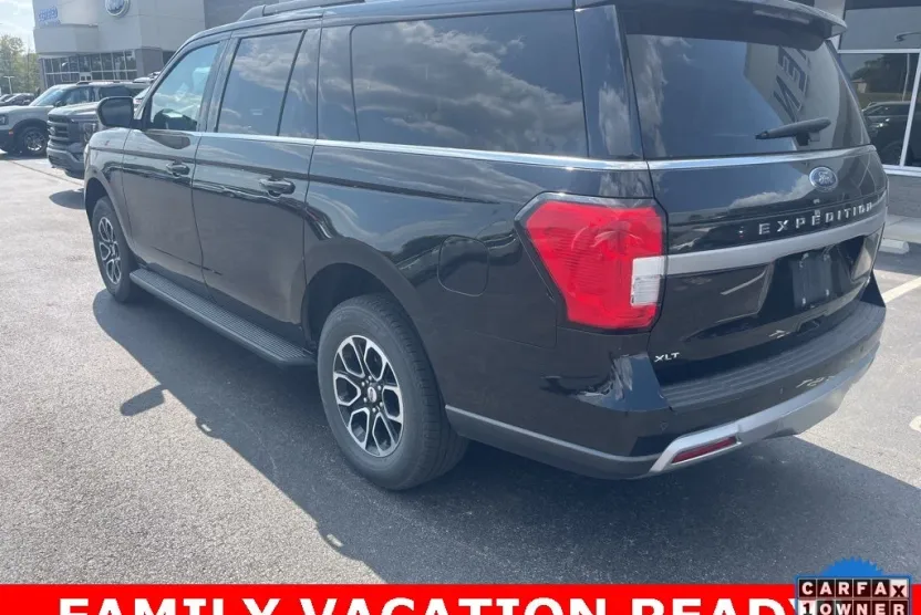2024 Ford Expedition MAX XLT photo 1