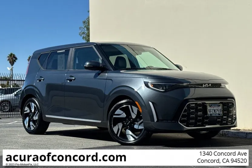 2023 Kia Soul GT-Line photo 1