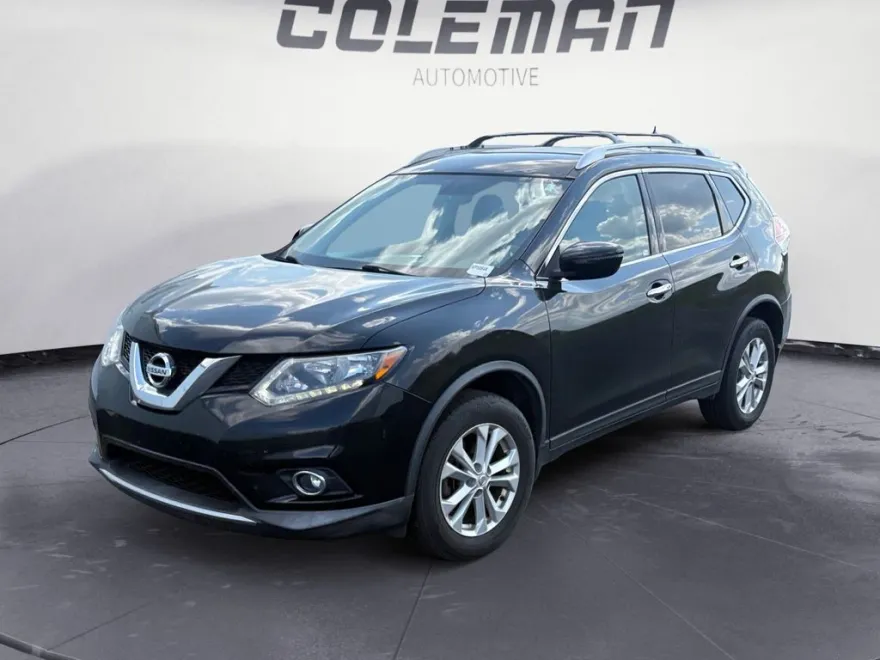 2016 Nissan Rogue SV photo 1