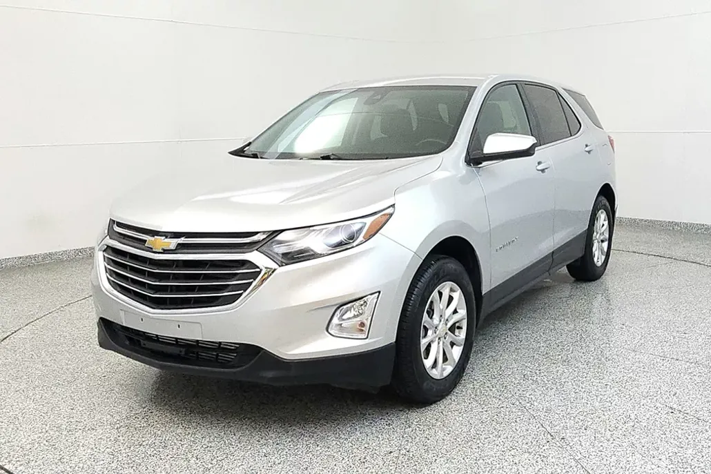 2020 Chevrolet Equinox LT photo 1