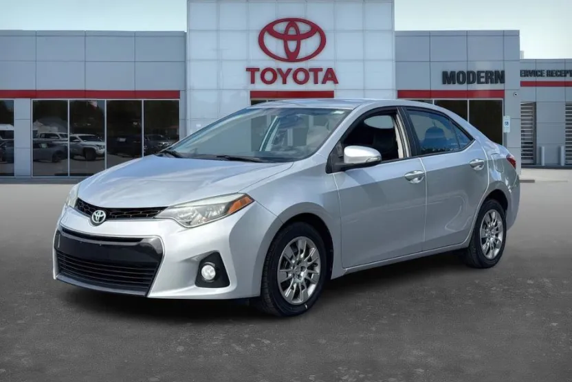 2014 Toyota Corolla L photo 1