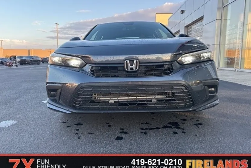 2023 Honda Civic Sport photo 1