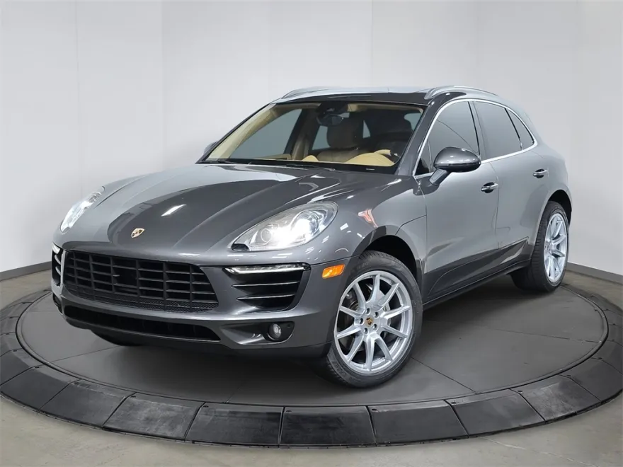 2015 Porsche Macan S photo 1