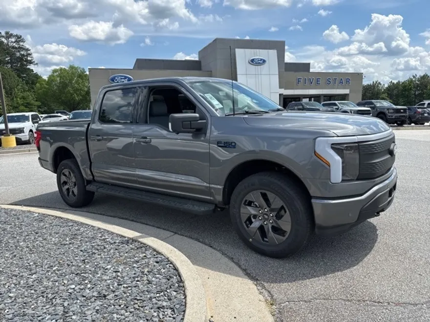 2025 Ford F-150 Lightning photo 1