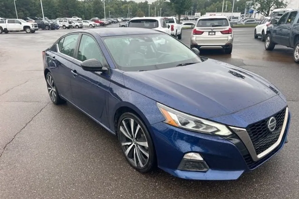 2021 Nissan Altima 2.5 SR photo 1