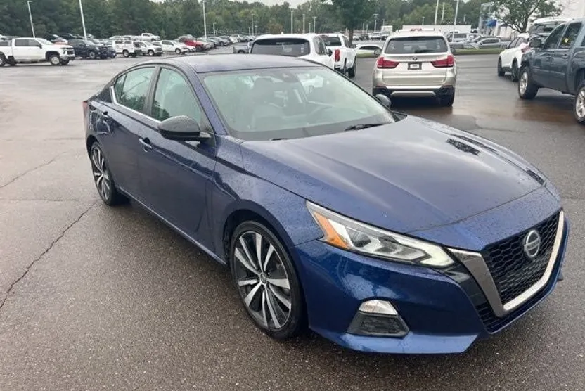 2021 Nissan Altima 2.5 SR photo 1