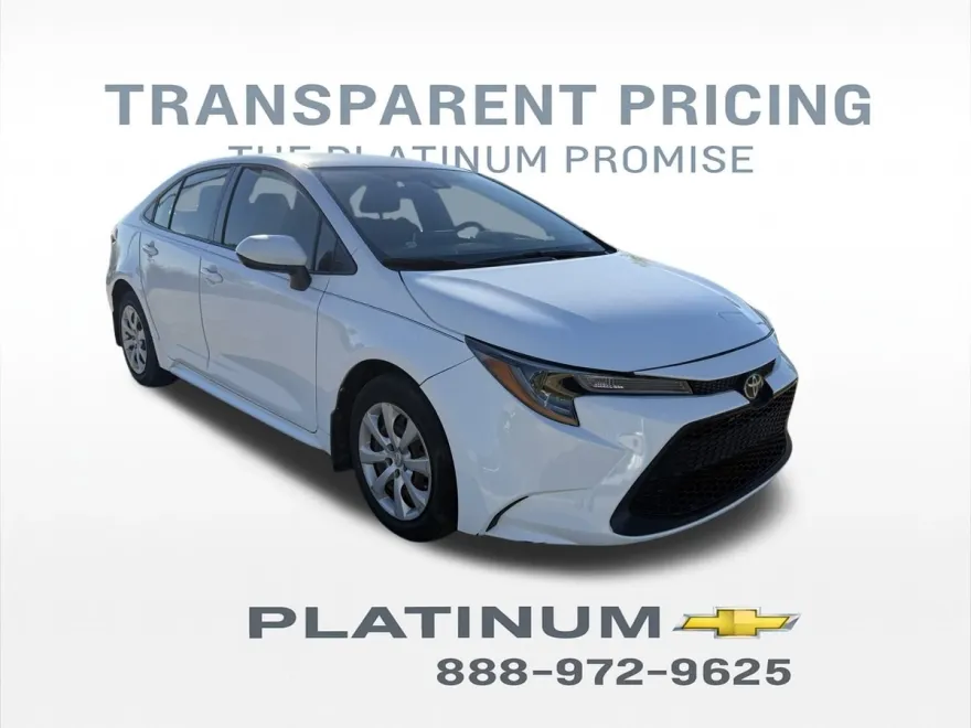 2021 Toyota Corolla LE photo 1