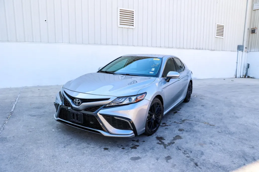 2022 Toyota Camry XSE photo 1