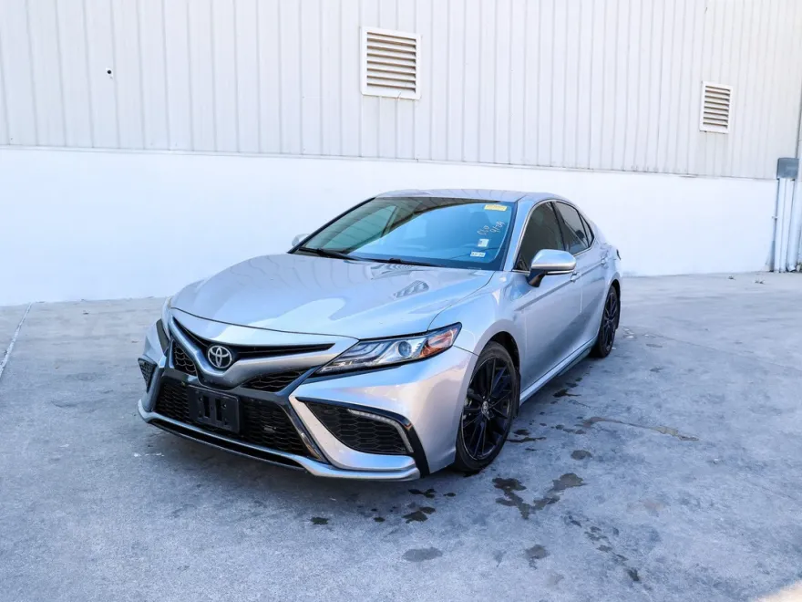 2022 Toyota Camry XSE photo 1
