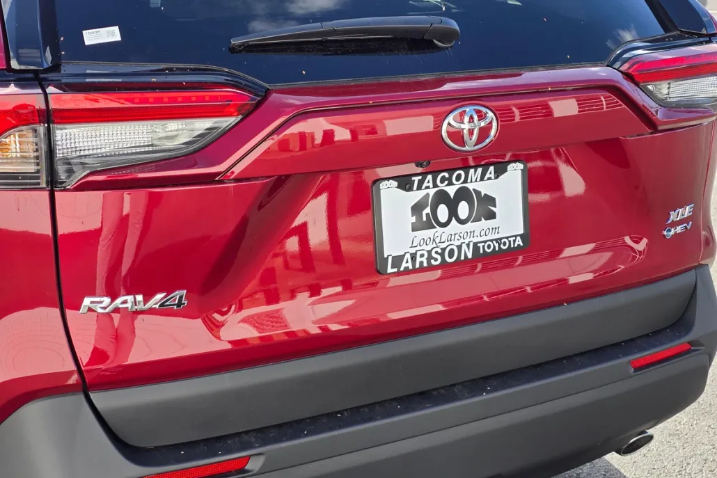 2025 Toyota RAV4 Hybrid XLE photo 1