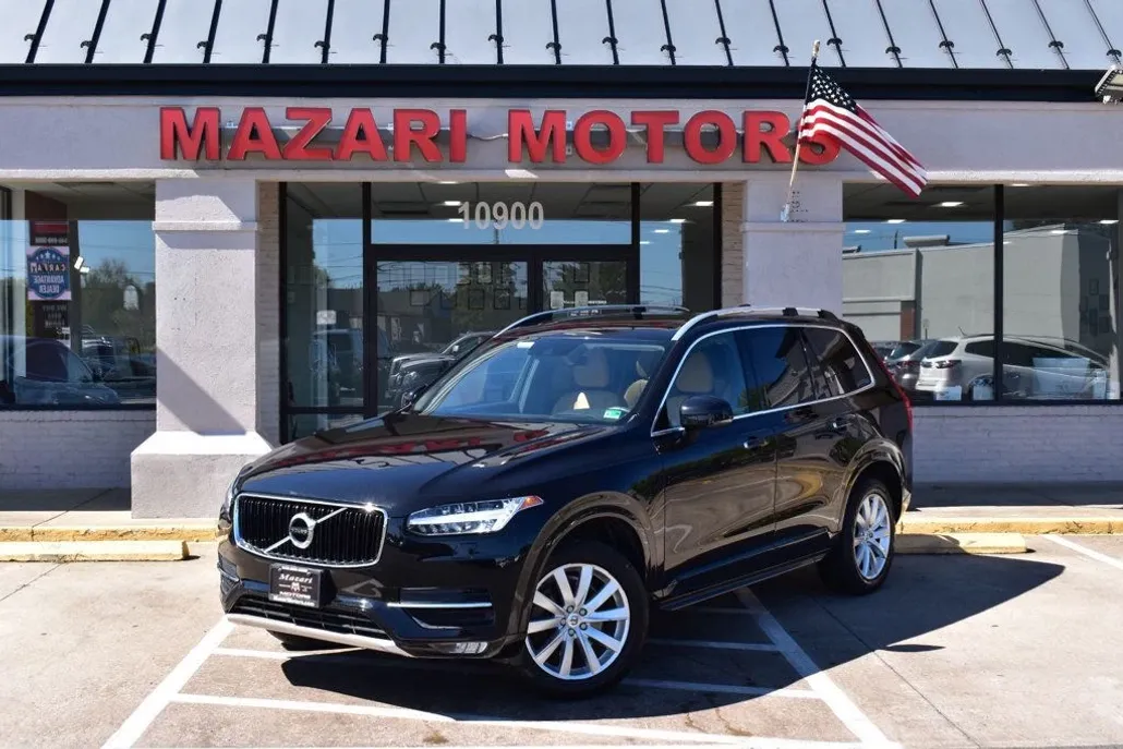 2016 Volvo XC90 AWD T6 Momentum photo 1