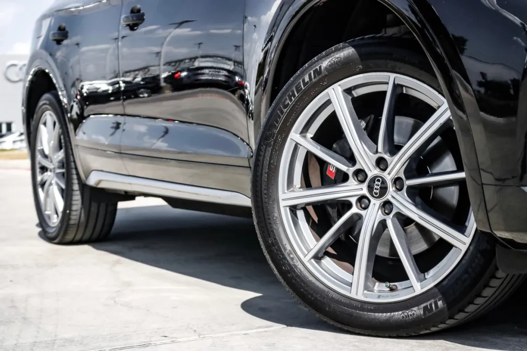 2022 Audi SQ5 Premium Plus photo 1
