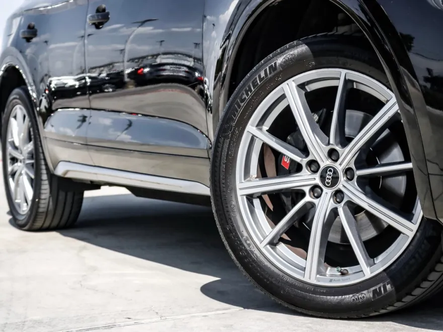 2022 Audi SQ5 Premium Plus photo 1