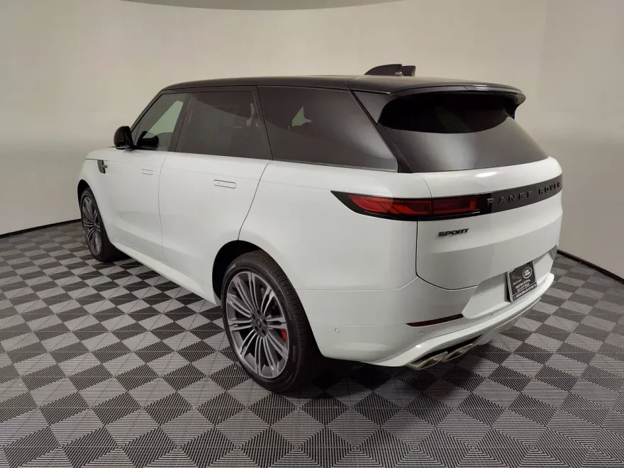2025 Land Rover Range Rover Sport SE photo 1