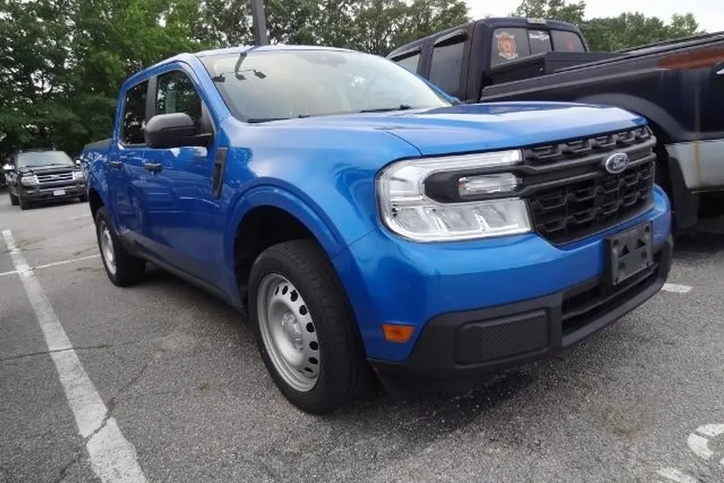 2022 Ford Maverick XL photo 1