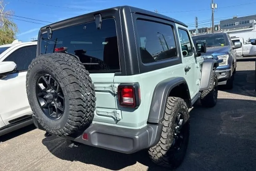 2024 Jeep Wrangler Willys photo 1