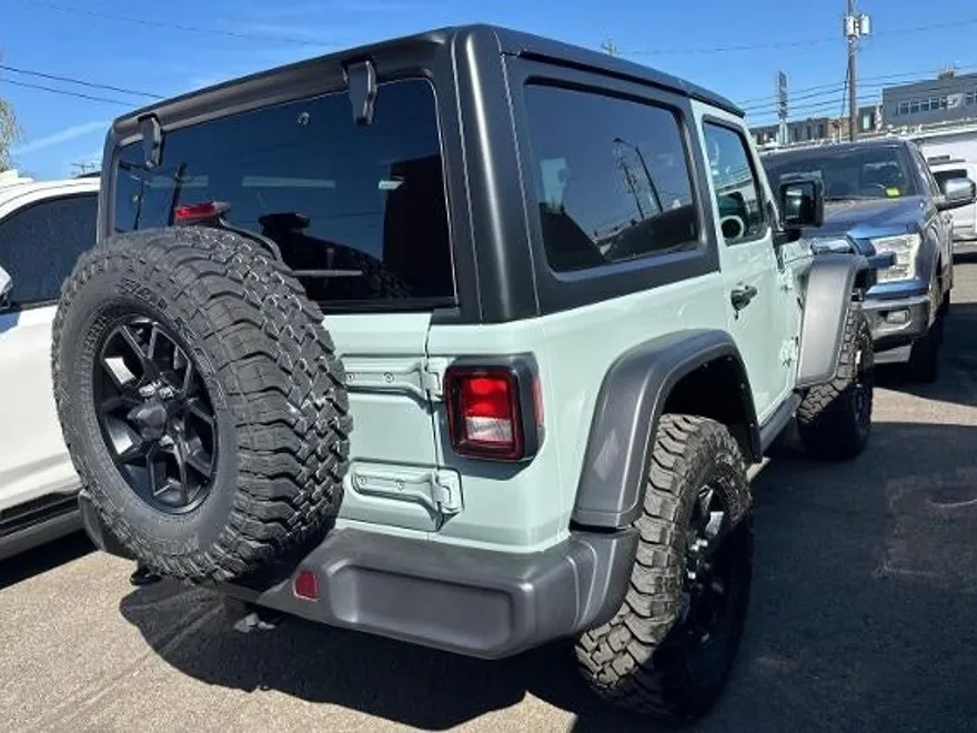 2024 Jeep Wrangler Willys photo 1