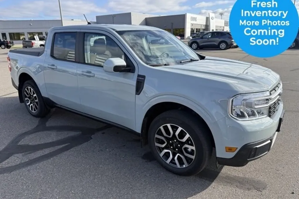 2023 Ford Maverick Lariat photo 1