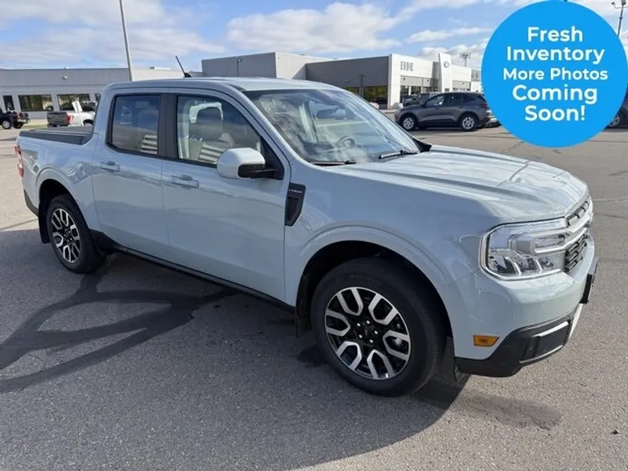 2023 Ford Maverick Lariat photo 1