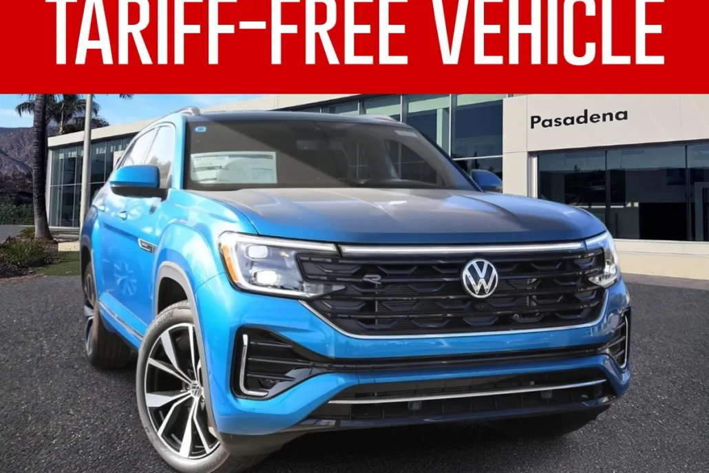 2025 Volkswagen Atlas Cross Sport SEL Premium R-Line photo 1