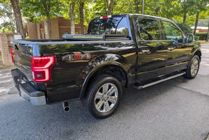 2018 Ford F-150 Lariat photo 1
