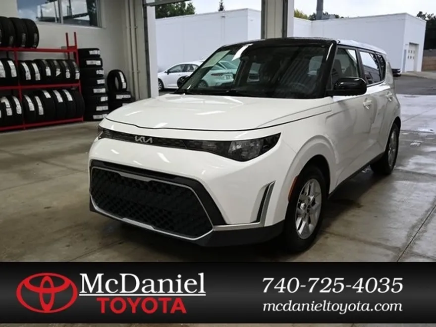 2023 Kia Soul LX S photo 1