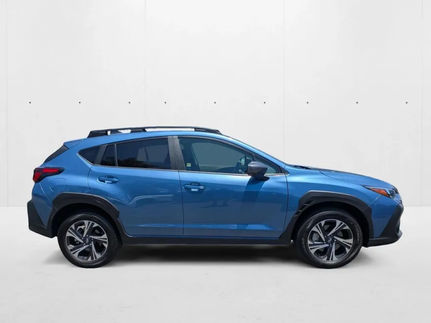 2024 Subaru Crosstrek Premium photo 1
