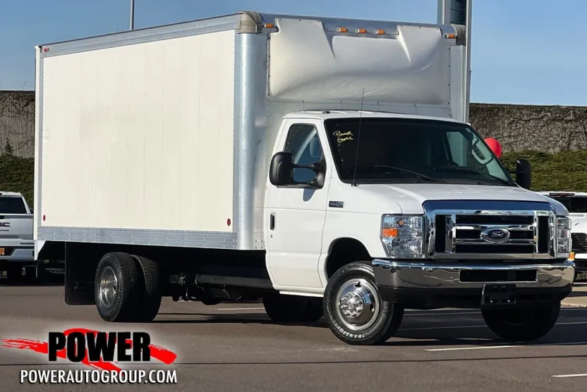 2018 Ford E-450 photo 1