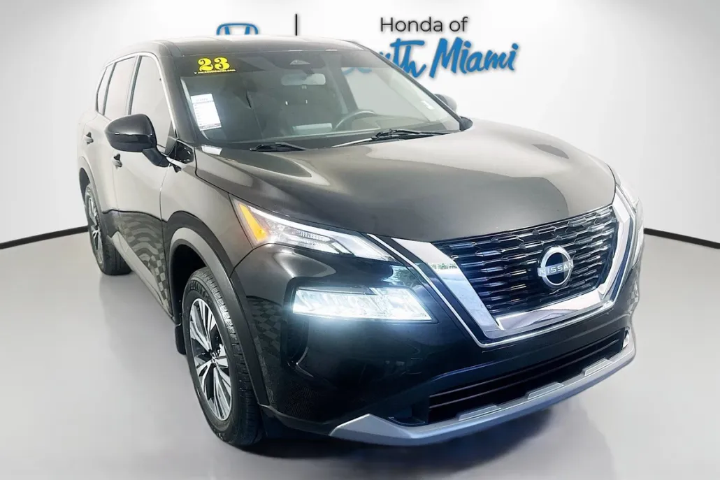 2023 Nissan Rogue SV photo 1