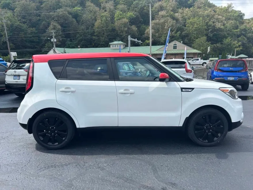 2019 Kia Soul Plus photo 1