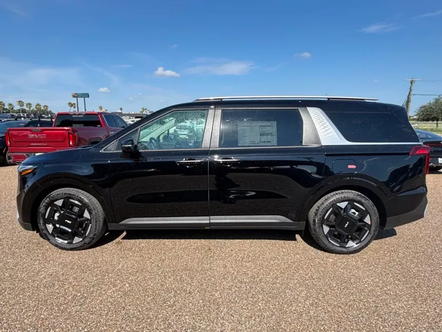 2026 Kia Carnival EX photo 1