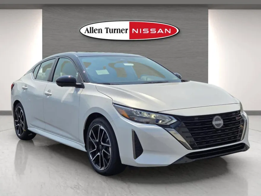 2025 Nissan Sentra SR photo 1