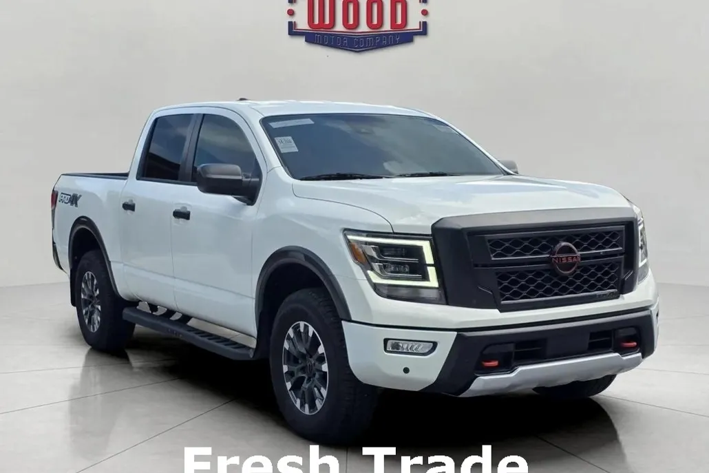 2024 Nissan Titan PRO-4X photo 1